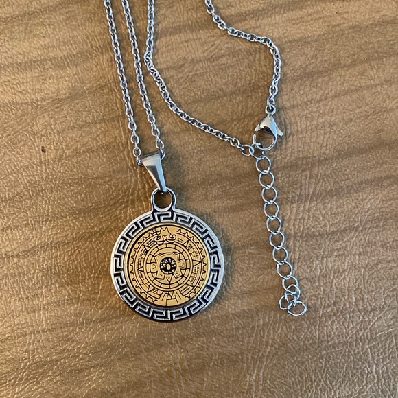 Unbranded Jewelry Fini Dream Jewelry Mexican Mayan Calendar Pendant